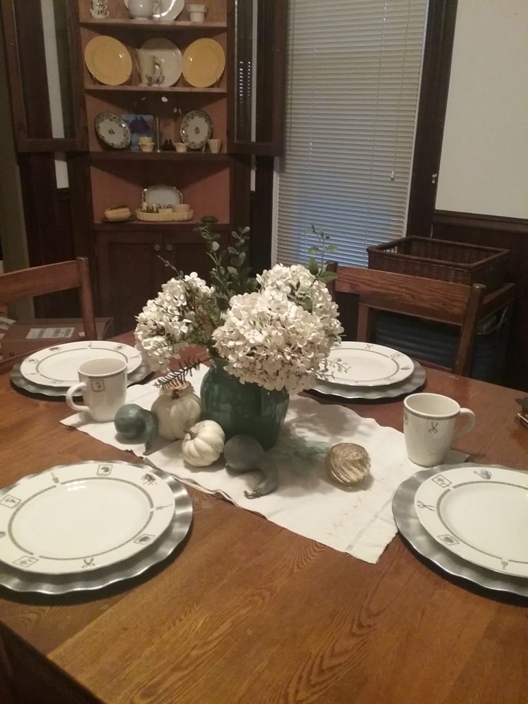 Early Fall dining room table arrangement