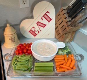 tray of vegetables & dip ready to serve