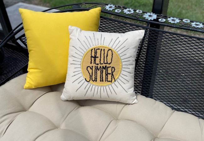 How to Create a Cozy Summer Nook