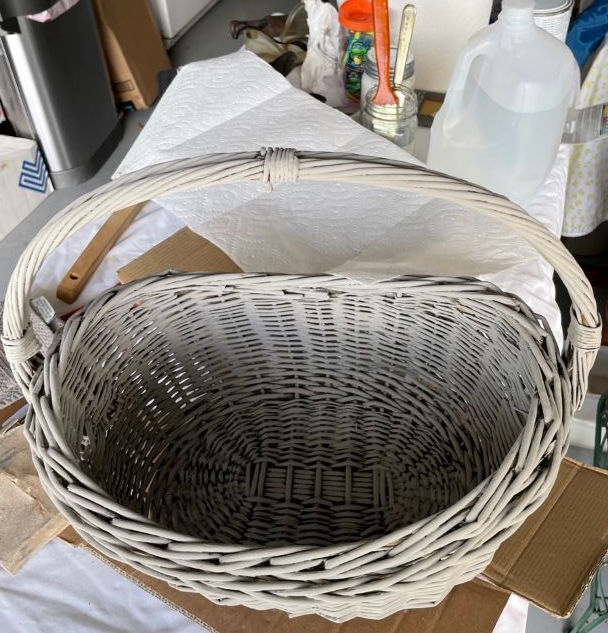 basket with 1 coat of chalk paint