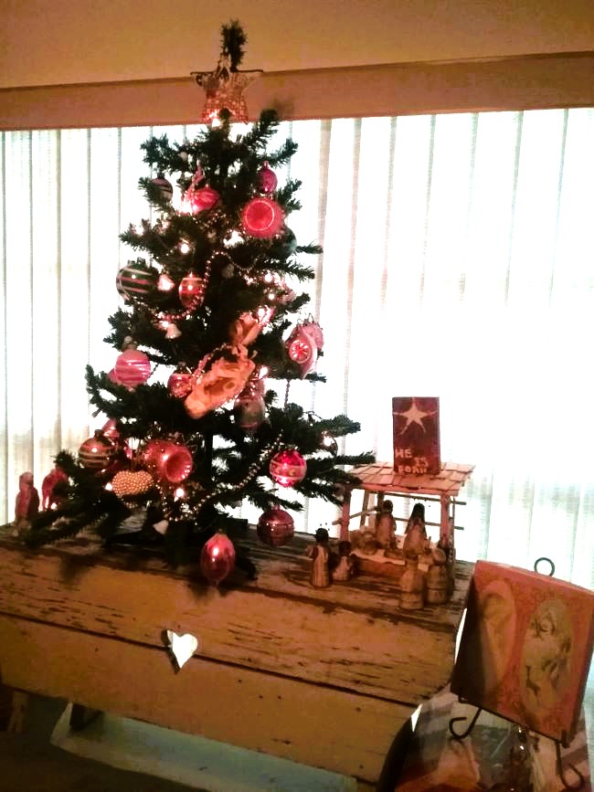 4 foot Christmas tree with pink ornaments