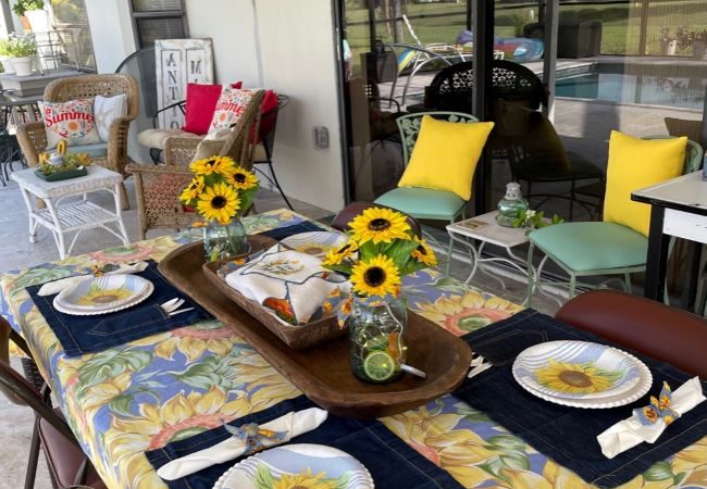 How to Create a Simple Summer Tablescape