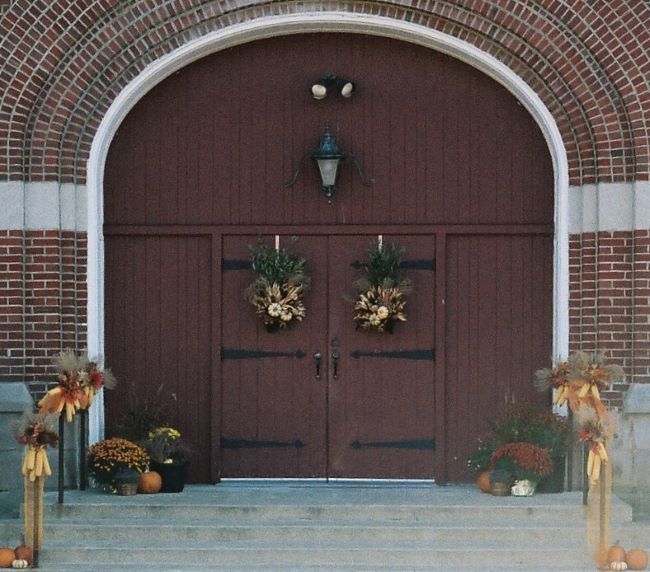 Ivesdale Il Catholic Church doors , decorated for Fall