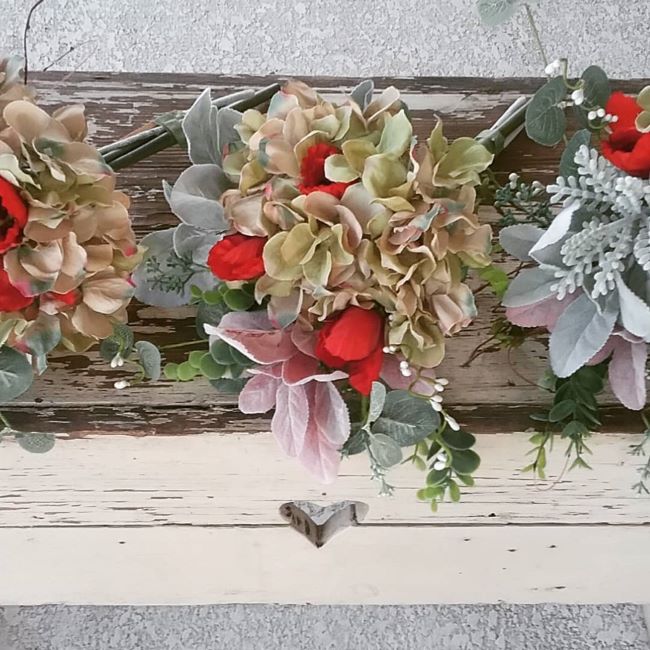 hand tied hydrangea bouquets