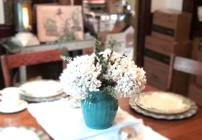 The Easiest Spring Centerpiece Using a Vintage Crockery Pitcher